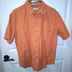 Zinc men's short sleeve button-down shirt in a size large. 100% chambray cotton